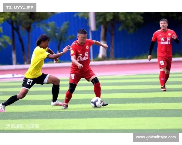 广东铭途任一求谈半场吊射破门:运气较好且训练中曾有过类似进球经历 广东铭途任一求谈半场吊射破门:运气较好且训练中曾有过类似进球经历